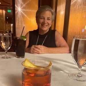 Meet your Posher, Laura